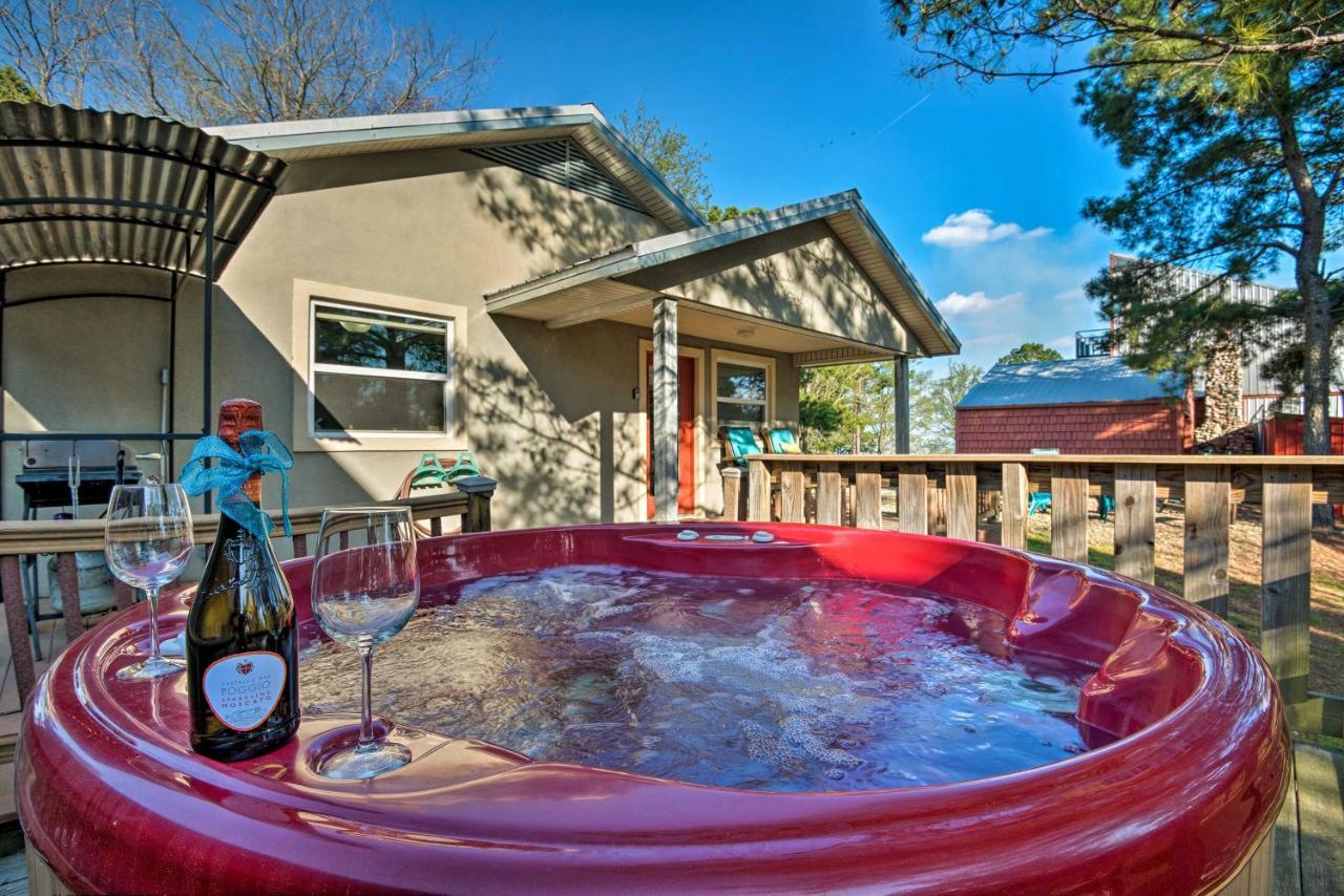 Broken Bow Cottage With Deck, Hot Tub And Fire Pit! Luaran gambar